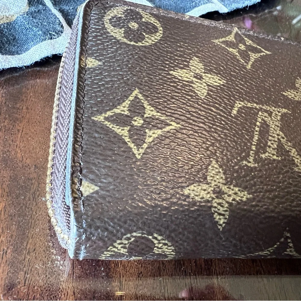 Authentic Louis Vuitton Rose Ballerine Pink and Brown Zipper Clemence zip Wallet - Picture 14 of 14